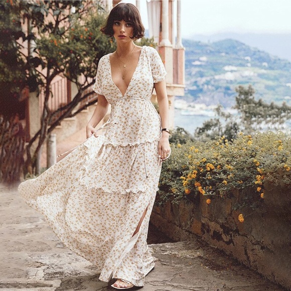 Dresses & Skirts - Floral Print gypsy floral print maxi dress